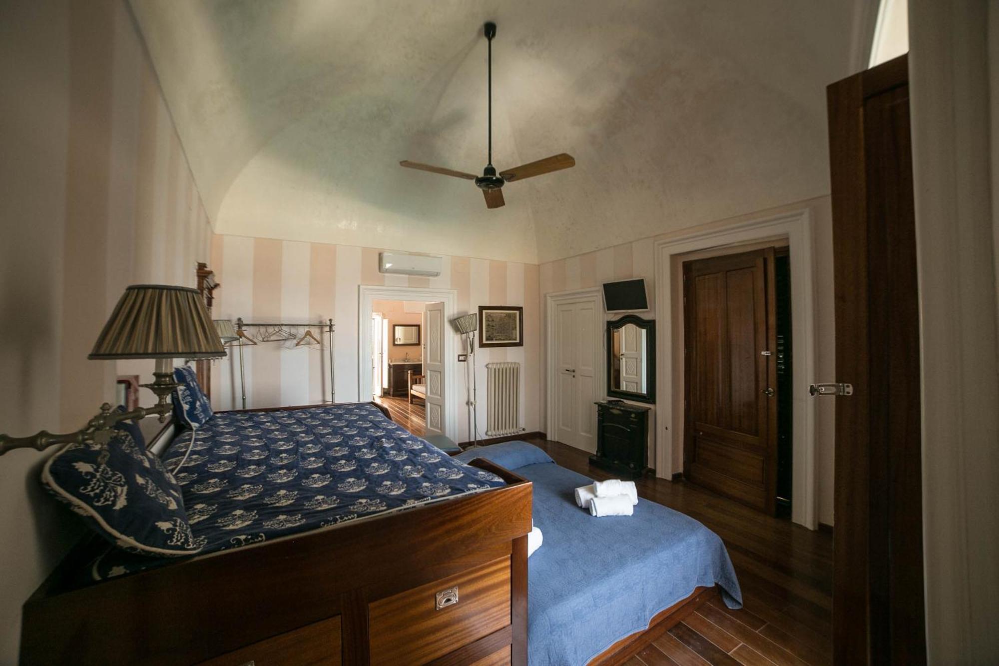 فيلا 4 Balconi House-San Gregorio Palazzo Unico Vista Mare غالّيبولي المظهر الخارجي الصورة