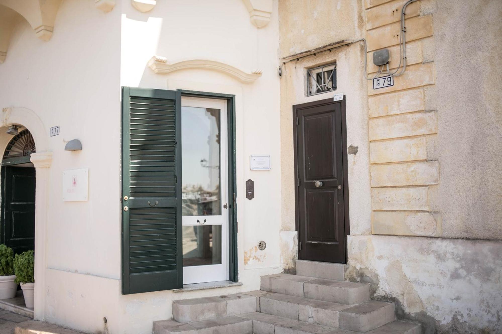 فيلا 4 Balconi House-San Gregorio Palazzo Unico Vista Mare غالّيبولي المظهر الخارجي الصورة