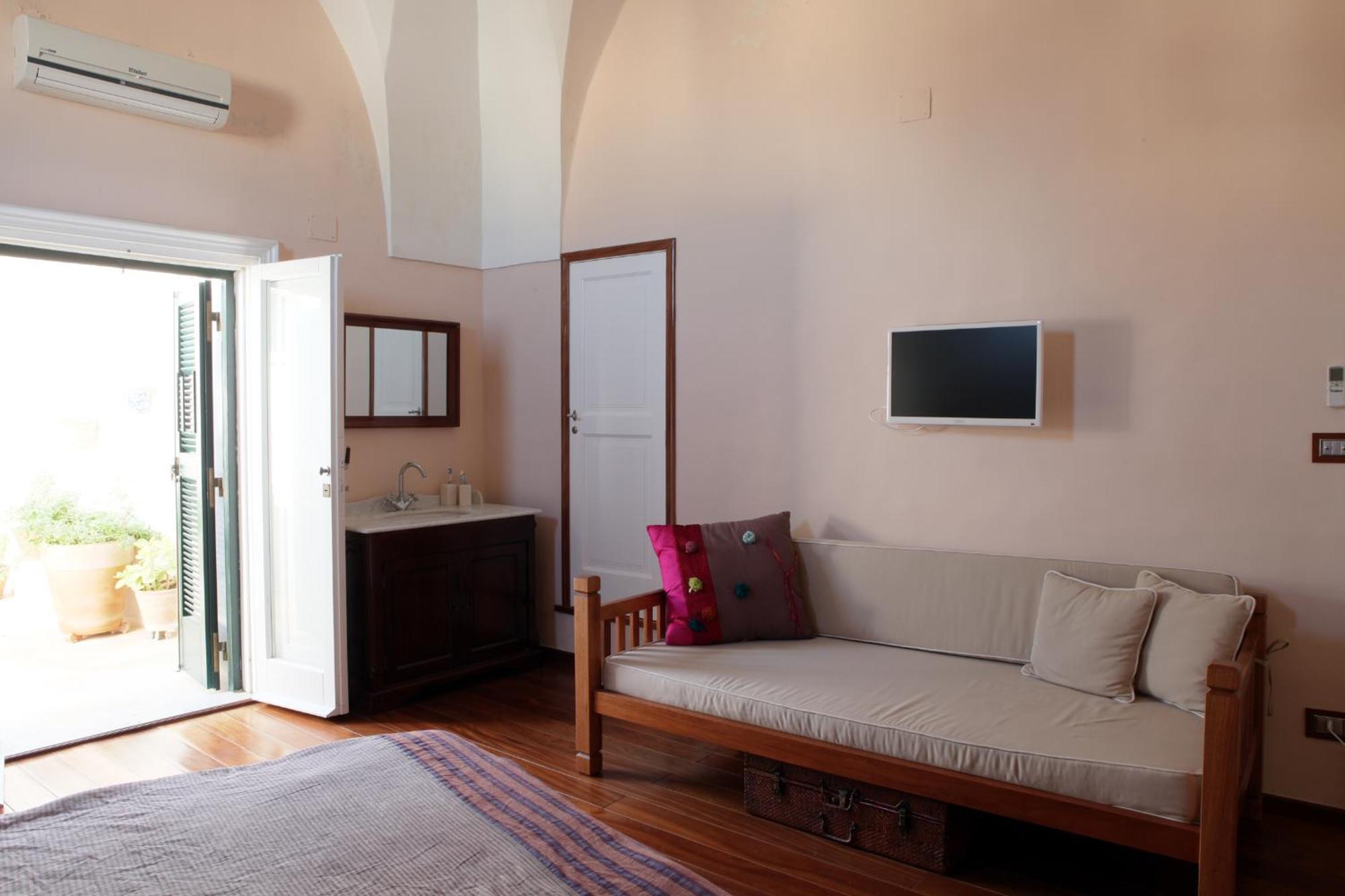 فيلا 4 Balconi House-San Gregorio Palazzo Unico Vista Mare غالّيبولي المظهر الخارجي الصورة